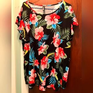 5/$25 PrinStory black top w/ 💙🩷yellow floral print. Sz XL.